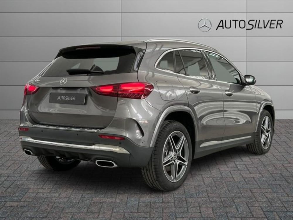 Mercedes-Benz GLA SUV nuova a Verona (2)