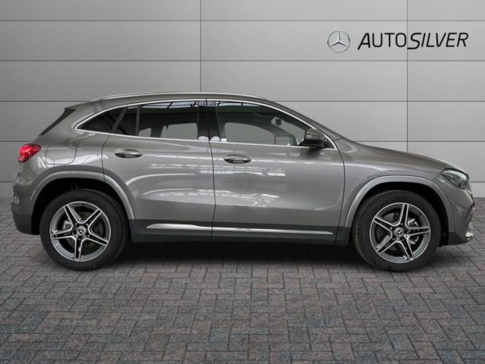 Mercedes-Benz GLA SUV nuova a Verona (5)