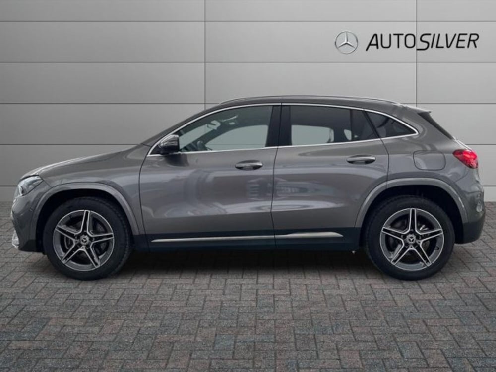 Mercedes-Benz GLA SUV nuova a Verona (6)