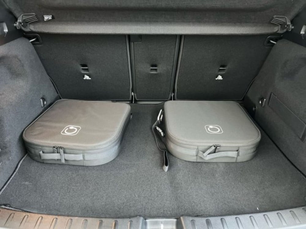 Mercedes-Benz GLA SUV nuova a Verona (13)