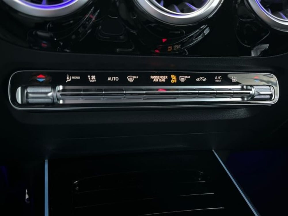 Mercedes-Benz GLA SUV nuova a Verona (14)