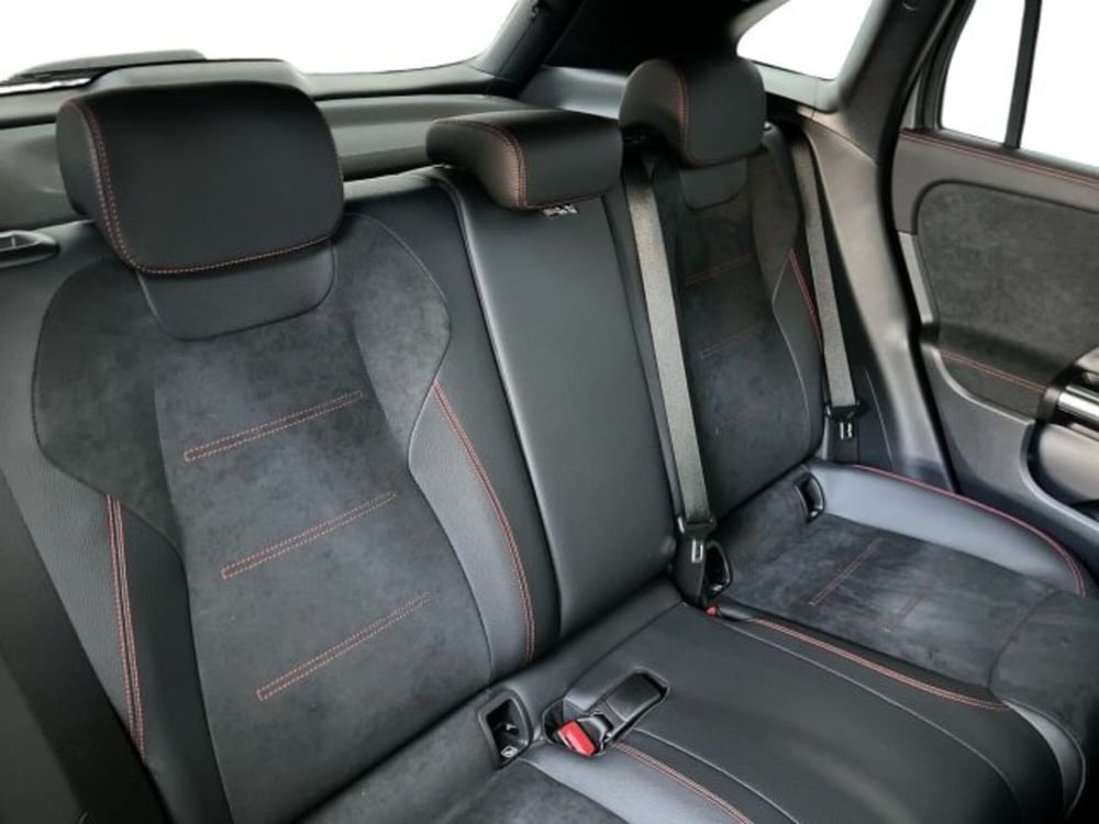 Mercedes-Benz GLA SUV nuova a Verona (16)