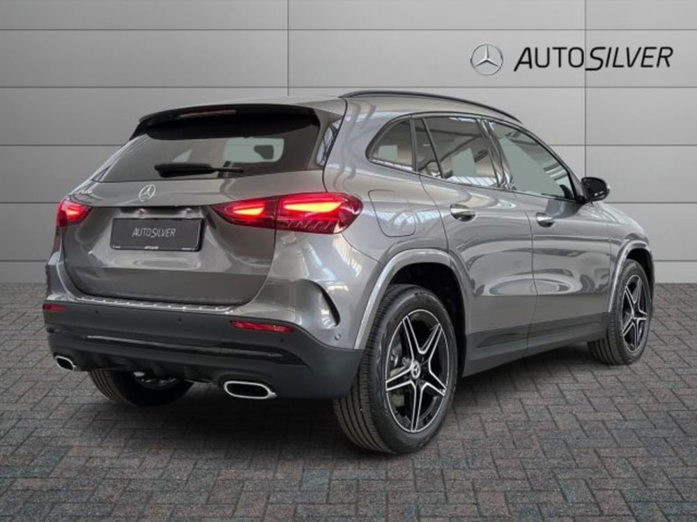 Mercedes-Benz GLA SUV nuova a Verona (2)