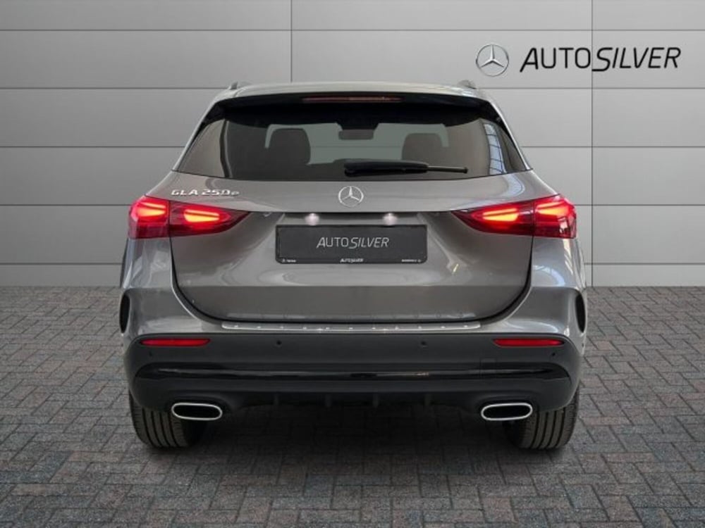 Mercedes-Benz GLA SUV nuova a Verona (4)