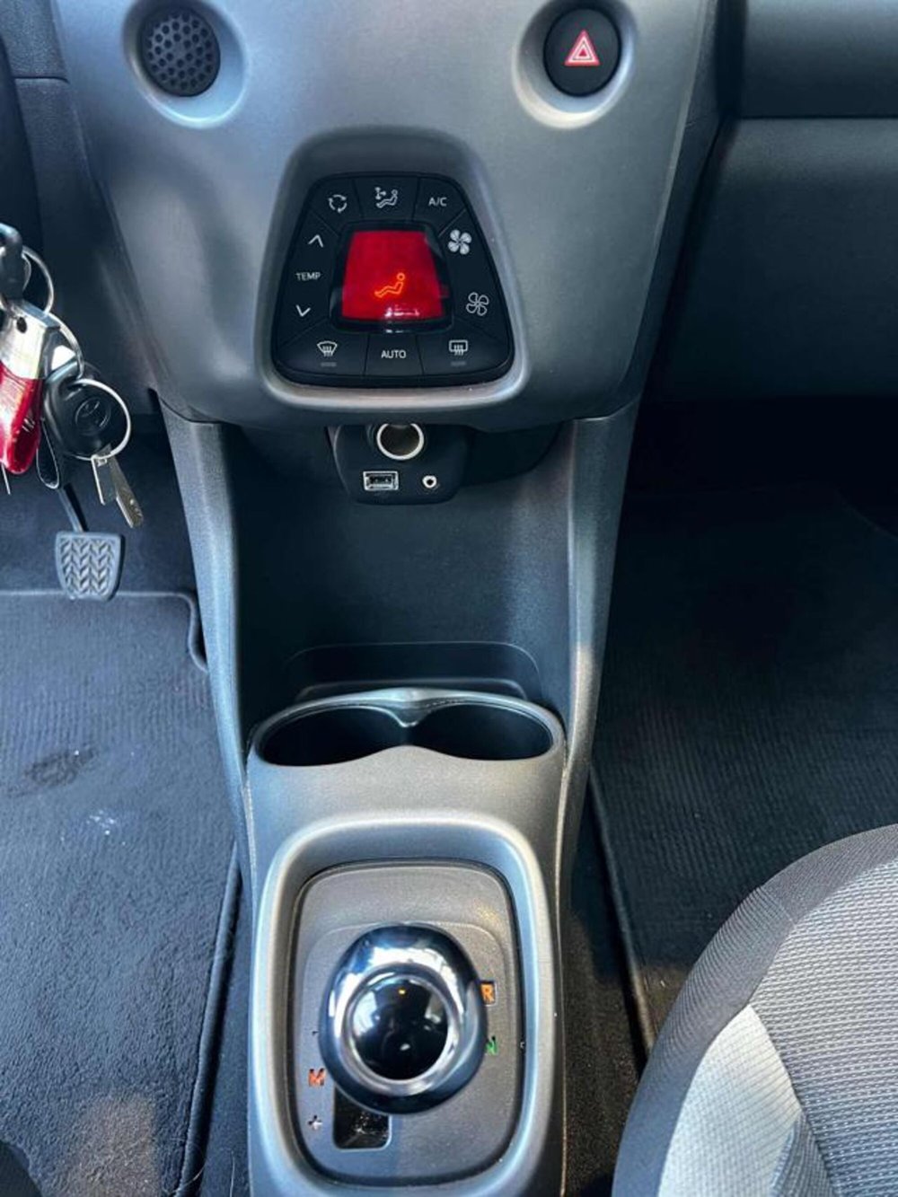 Toyota Aygo usata a Sassari (12)