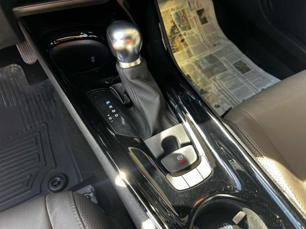 Toyota Toyota C-HR usata a Sassari (14)