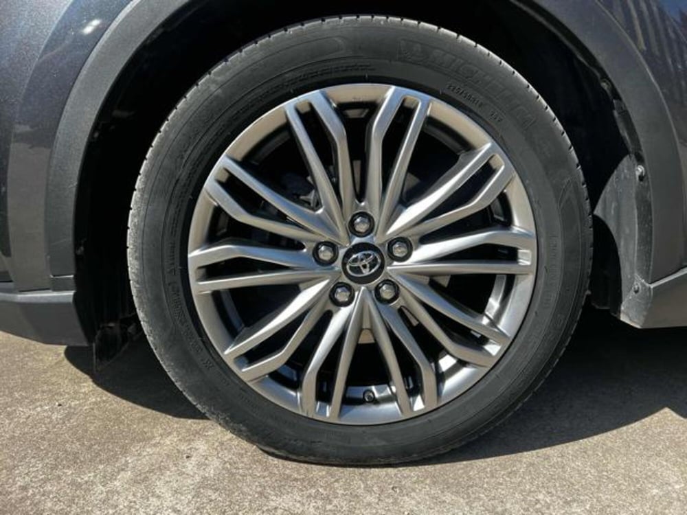 Toyota Toyota C-HR usata a Sassari (9)