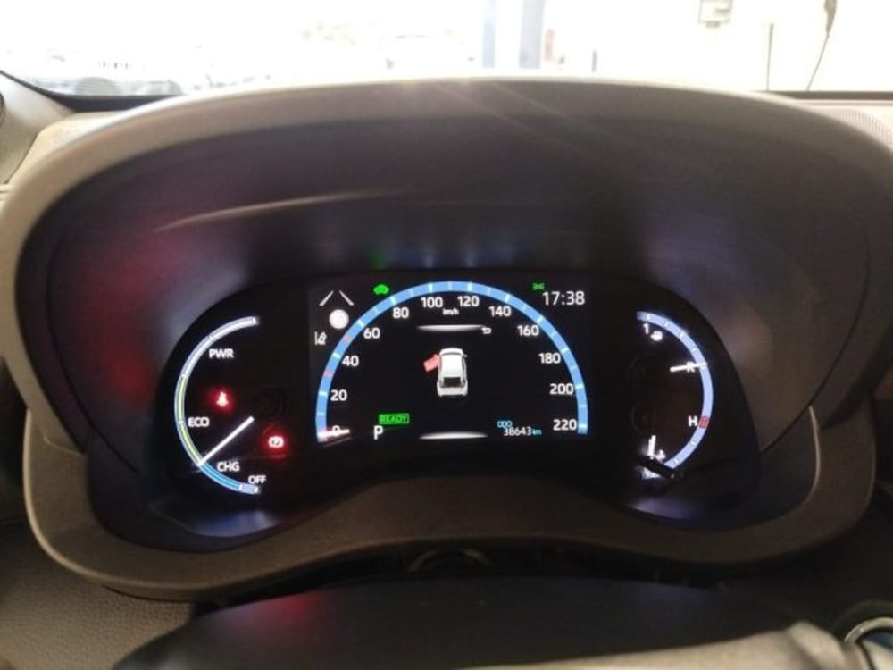 Toyota Yaris Cross usata a Sassari (13)