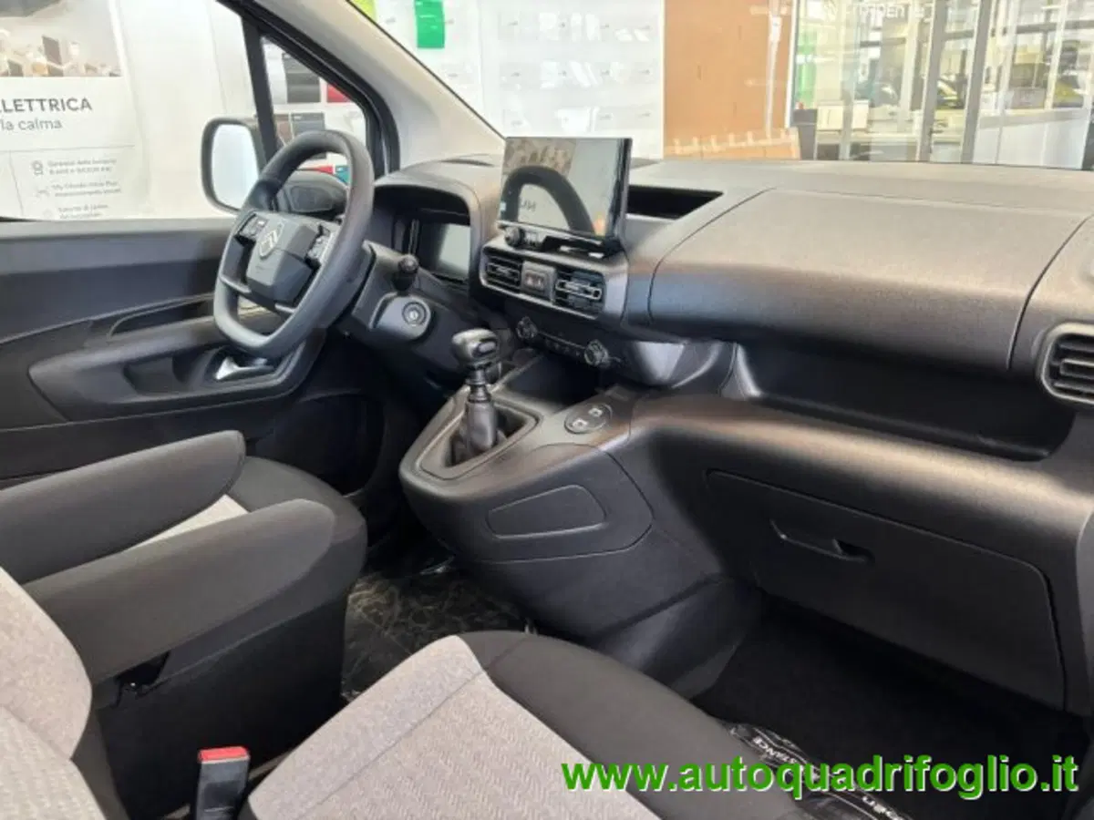 Citroen Berlingo nuova a Savona (7)