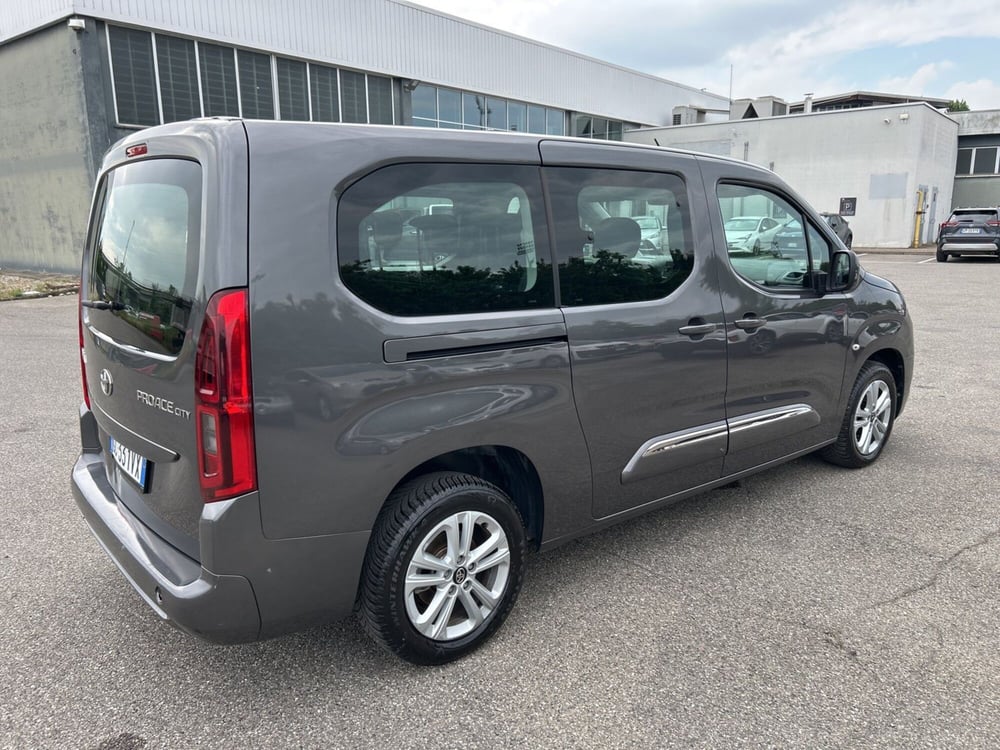Toyota Proace City Verso usata a Piacenza (6)