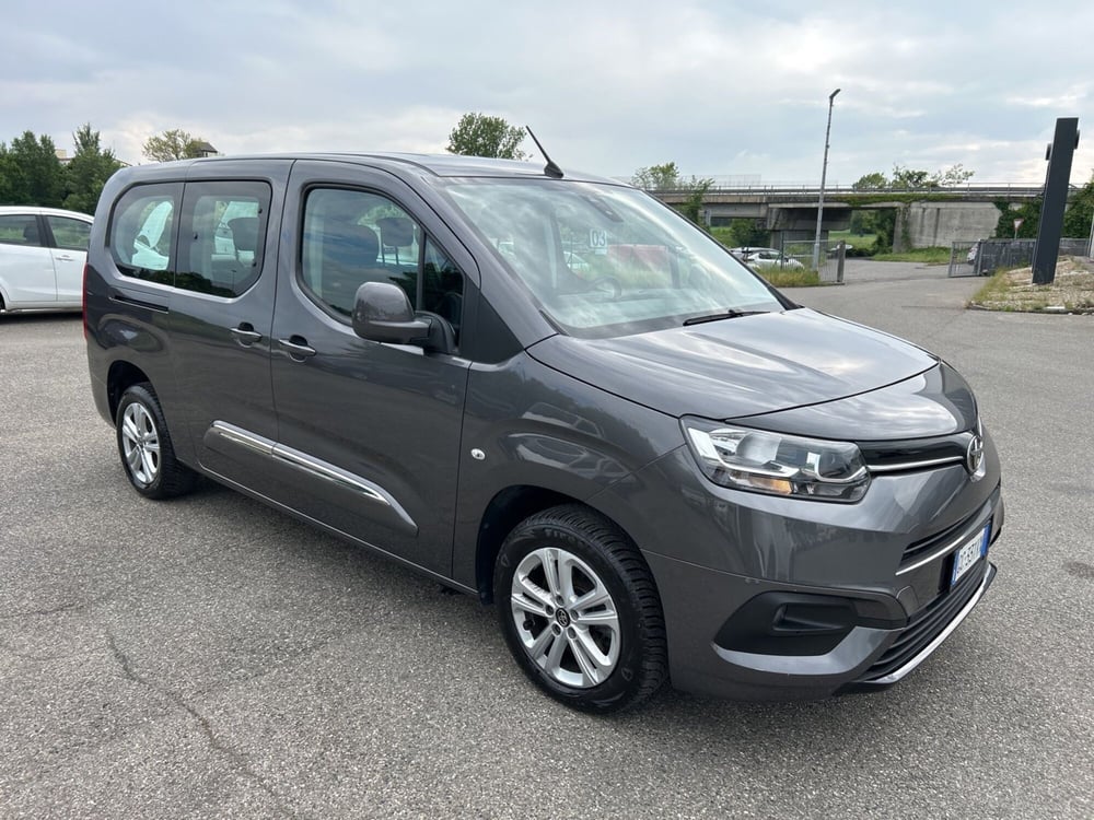 Toyota Proace City Verso usata a Piacenza (8)