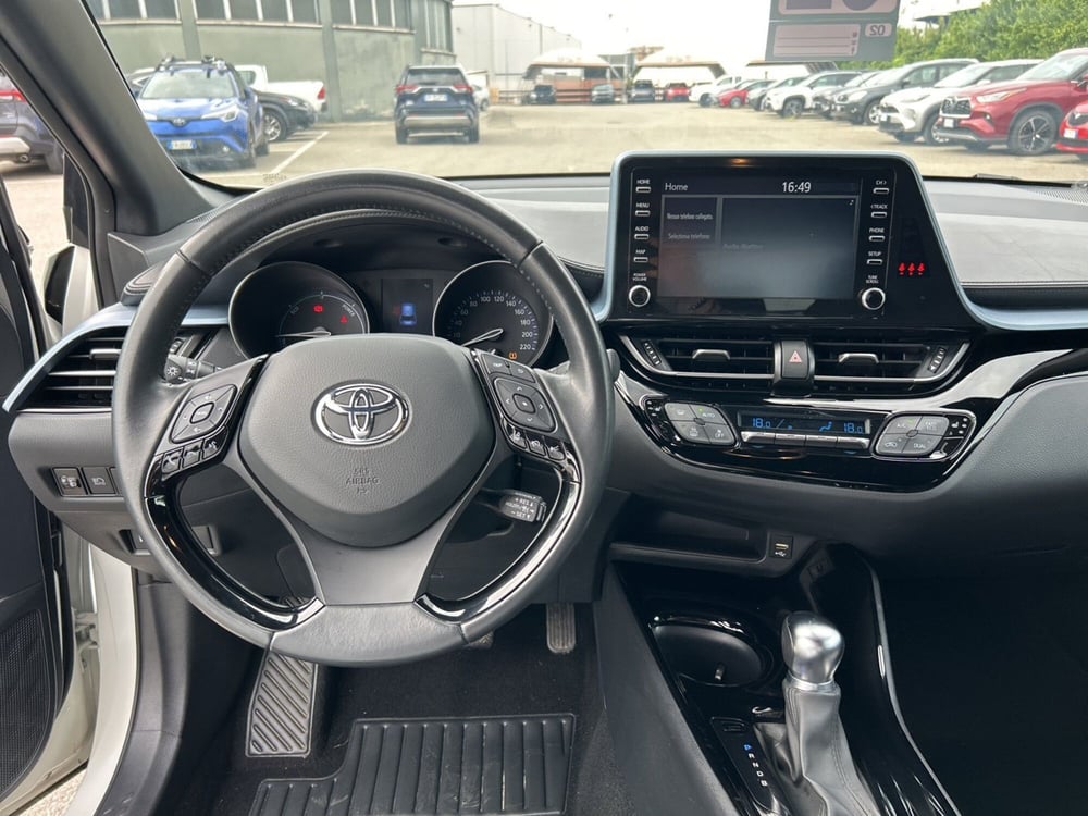Toyota Toyota C-HR usata a Piacenza (13)