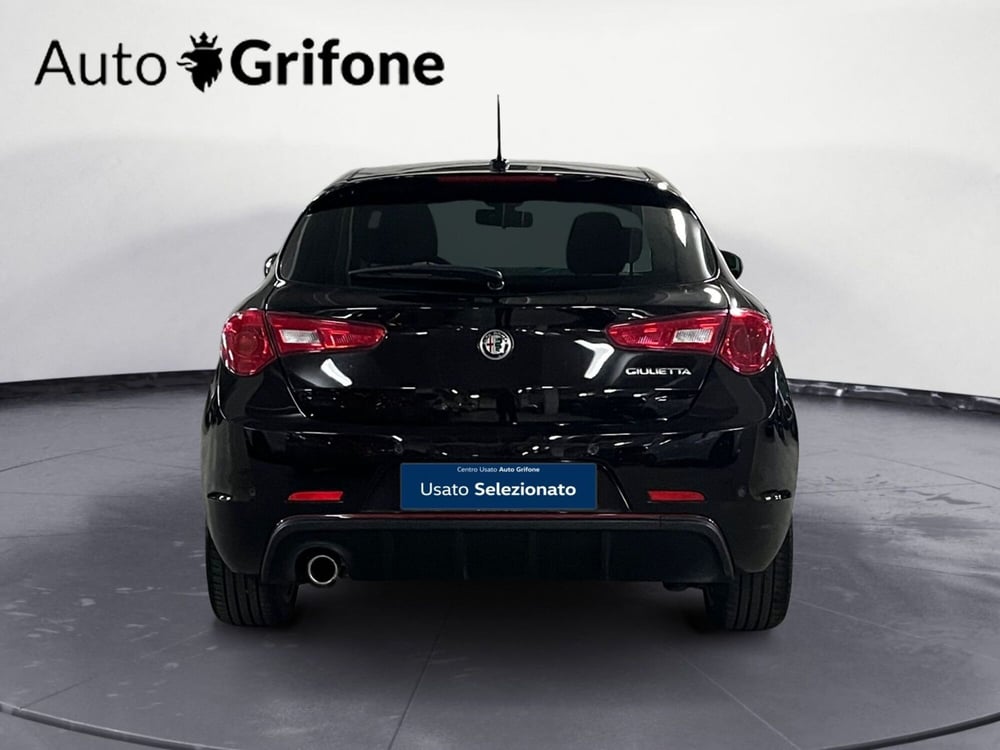 Alfa Romeo Giulietta usata a Modena (4)