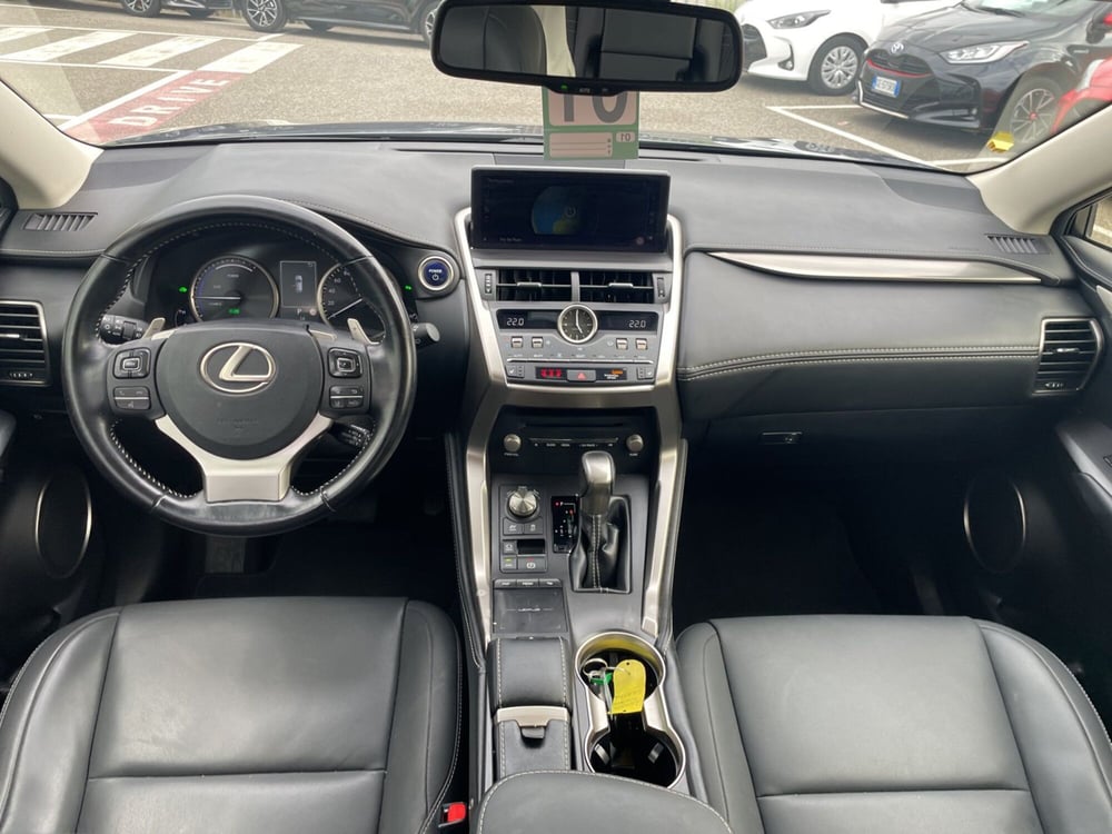 Lexus NX usata a Piacenza (13)