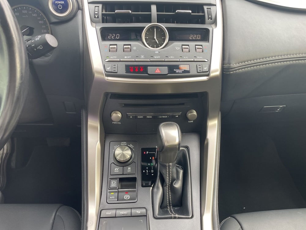 Lexus NX usata a Piacenza (17)