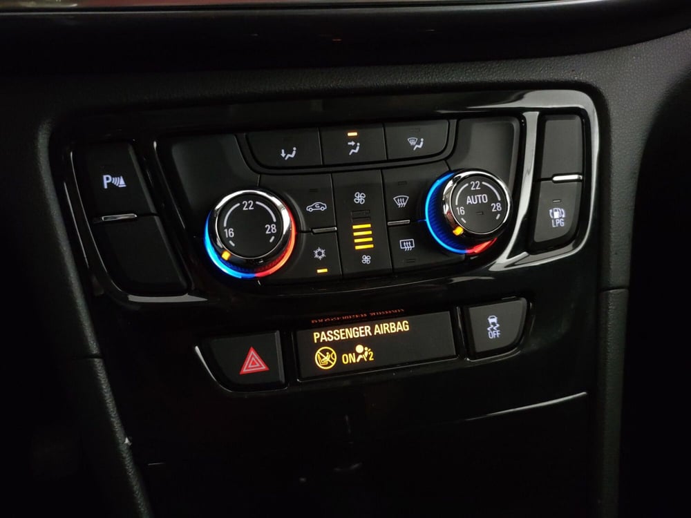 Opel Mokka usata a Roma (14)