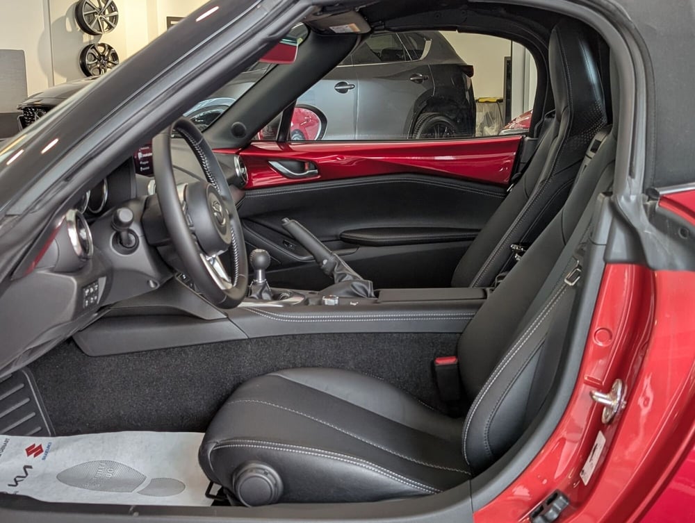 Mazda MX-5 nuova a Napoli (7)