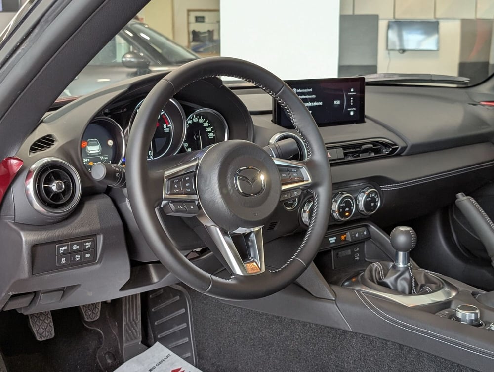 Mazda MX-5 nuova a Napoli (9)