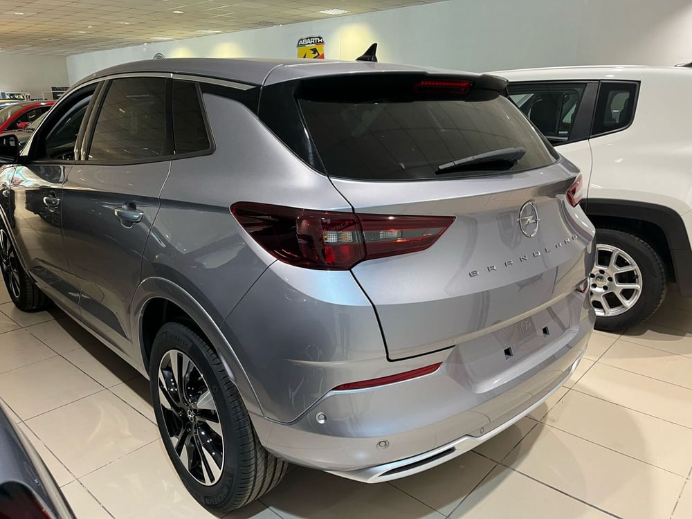 Opel Grandland nuova a Milano (3)