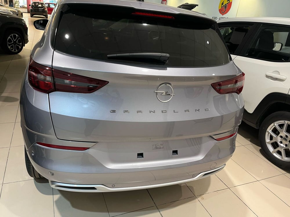 Opel Grandland nuova a Milano (5)