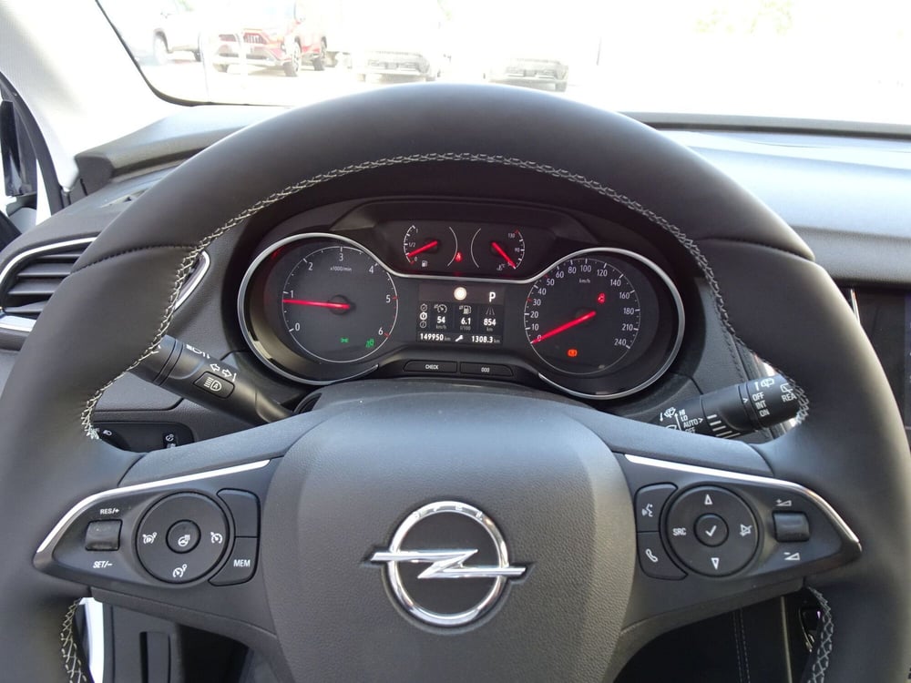 Opel Grandland X usata a Treviso (15)