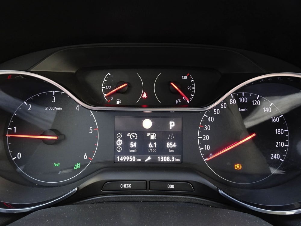 Opel Grandland X usata a Treviso (16)