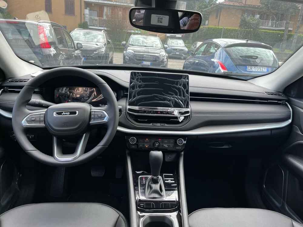 Jeep Compass nuova a Milano (16)