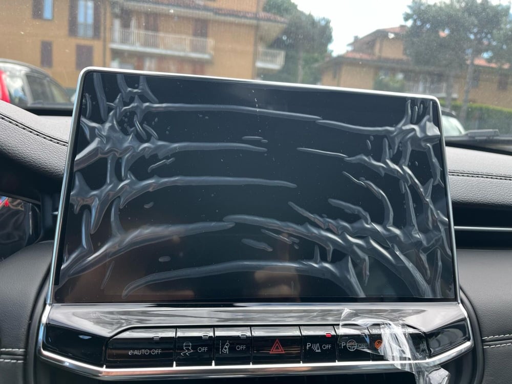 Jeep Compass nuova a Milano (17)