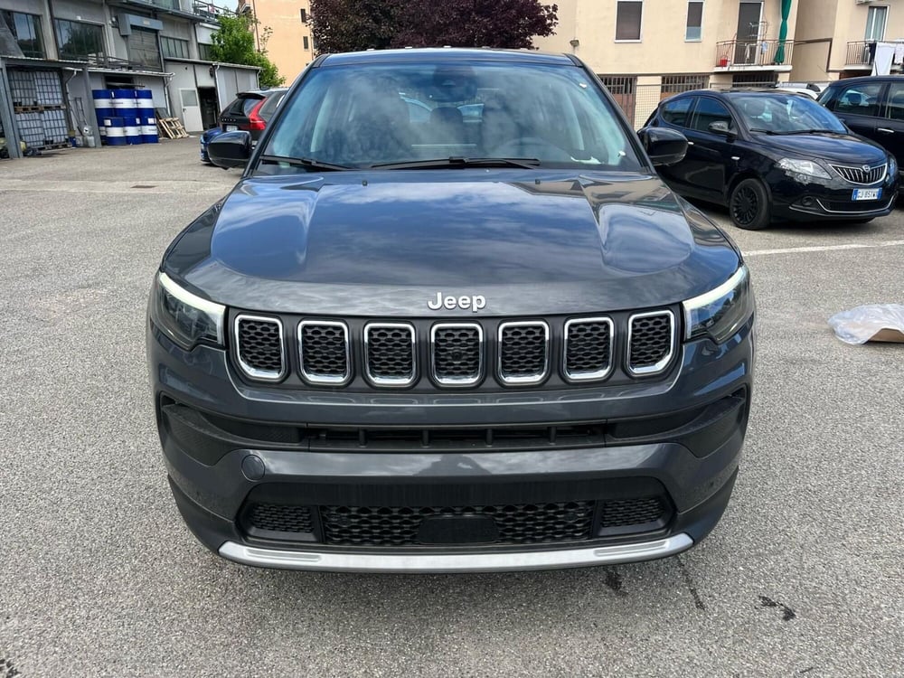 Jeep Compass nuova a Milano (2)