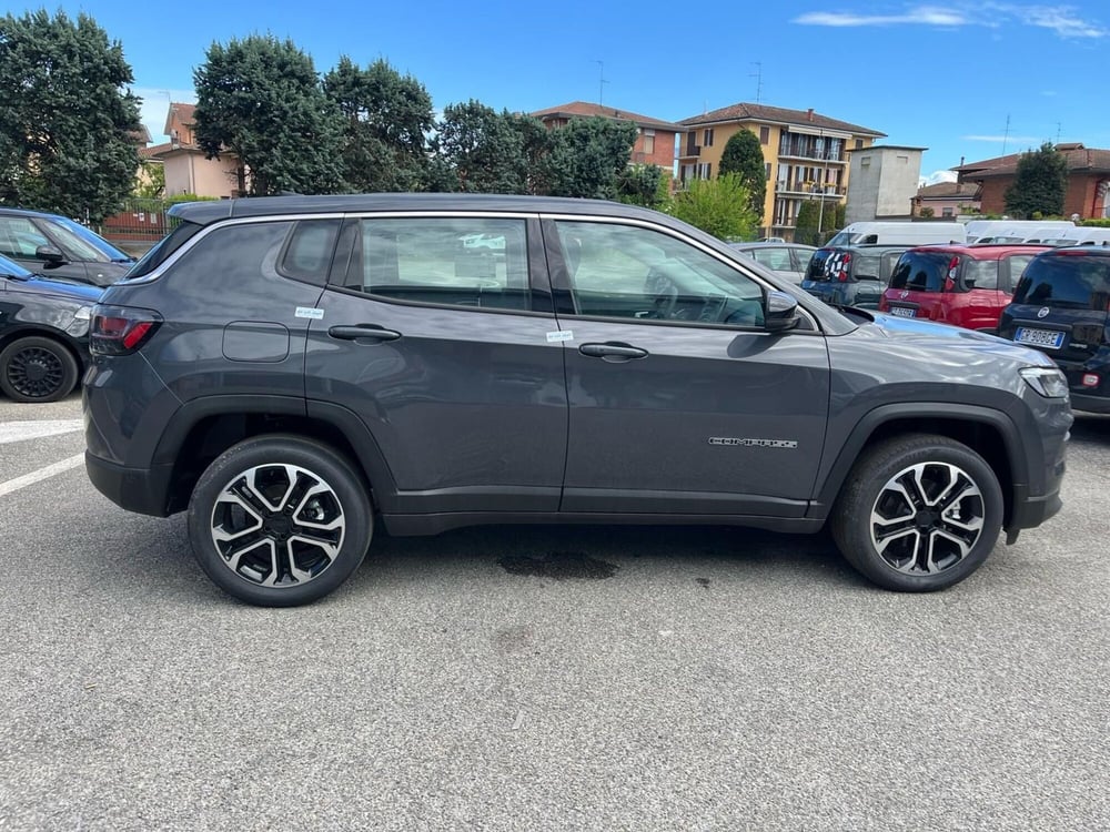 Jeep Compass nuova a Milano (5)