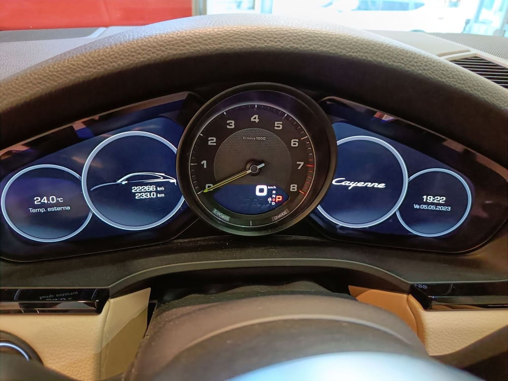 Porsche Cayenne usata a Pistoia (11)