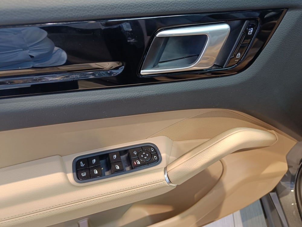 Porsche Cayenne usata a Pistoia (17)
