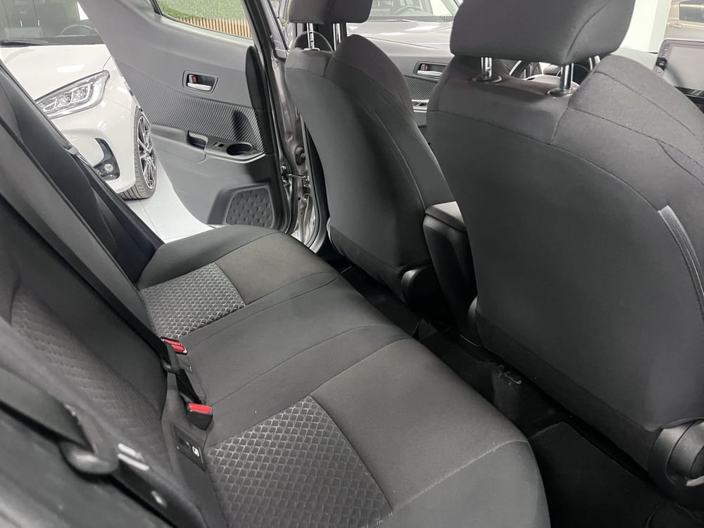Toyota Toyota C-HR usata a Prato (10)