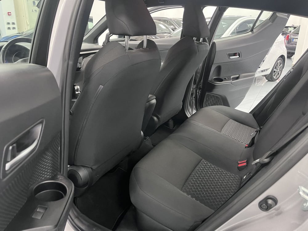 Toyota Toyota C-HR usata a Prato (11)