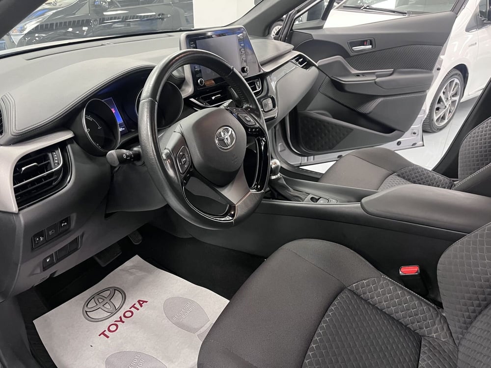 Toyota Toyota C-HR usata a Prato (7)
