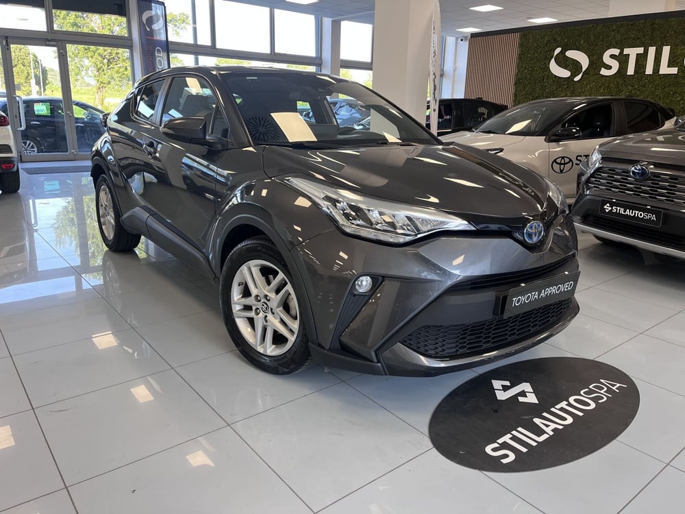 Toyota Toyota C-HR usata a Prato (3)