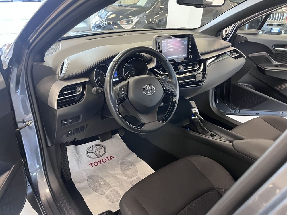 Toyota Toyota C-HR usata a Prato (7)