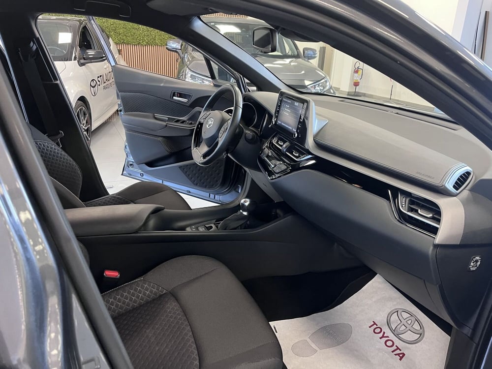 Toyota Toyota C-HR usata a Prato (8)