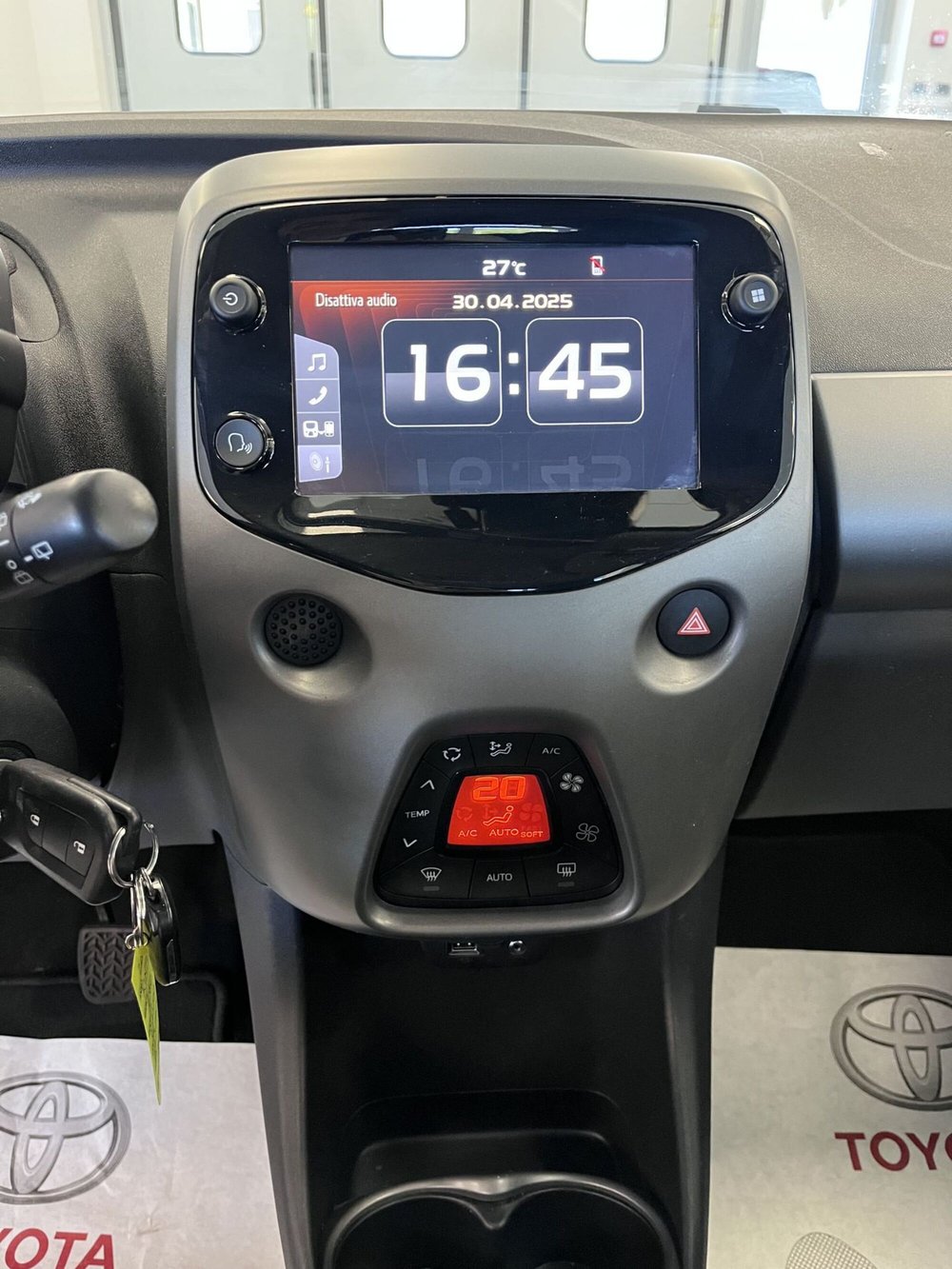 Toyota Aygo usata a Prato (12)