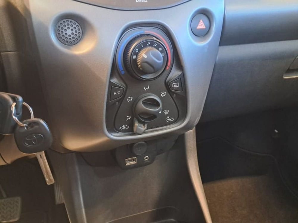 Toyota Aygo usata a Cagliari (17)