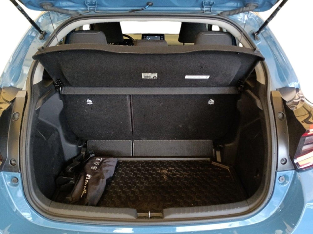 Toyota Yaris usata a Milano (12)