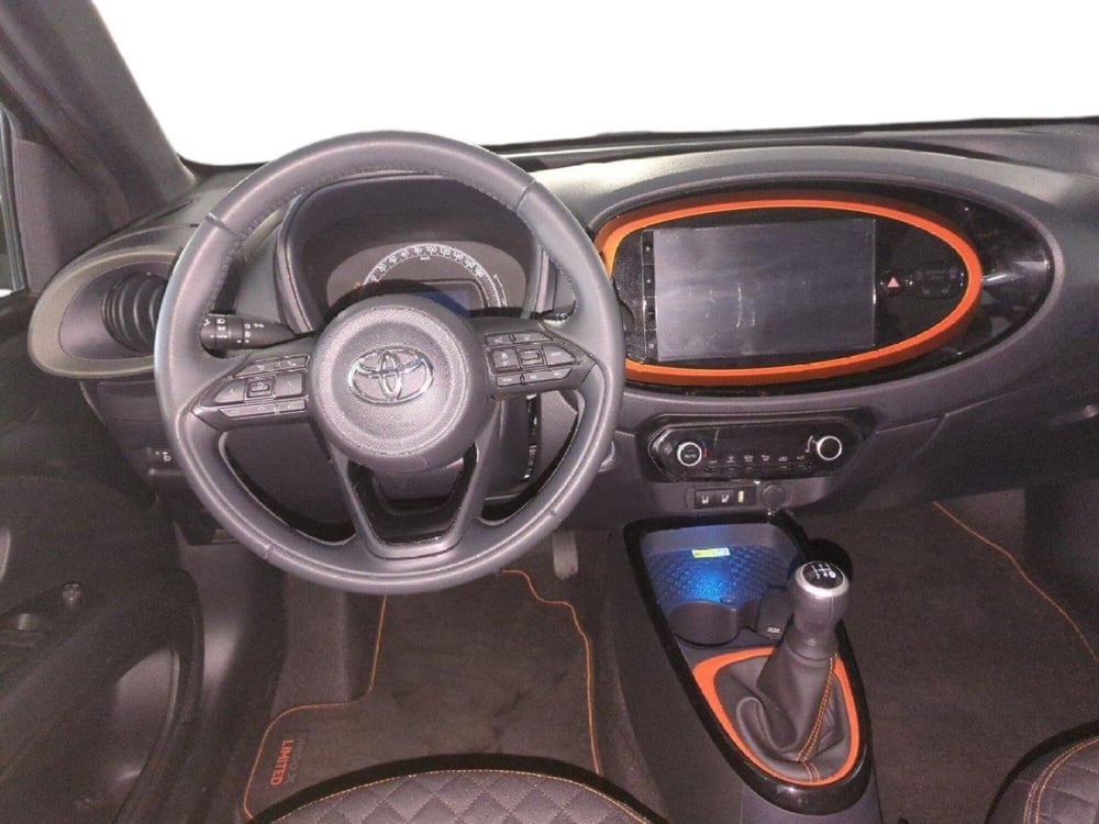Toyota Aygo X usata a Milano (12)