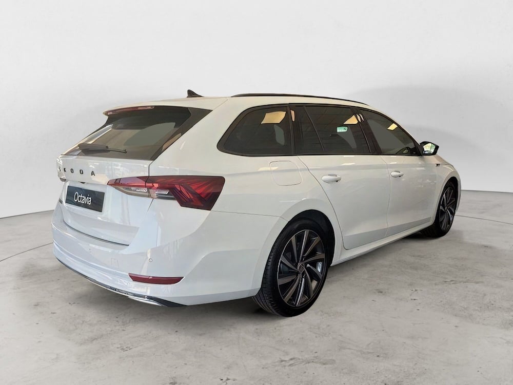 Skoda Octavia Station Wagon nuova a Ascoli Piceno (5)