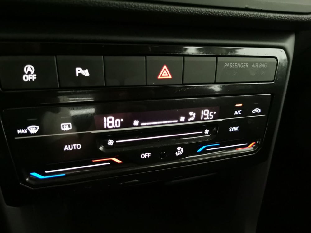 Volkswagen T-Cross usata a Chieti (14)