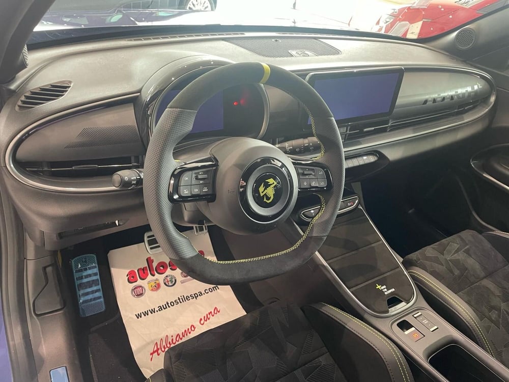 Abarth 600e nuova a Reggio Emilia (8)