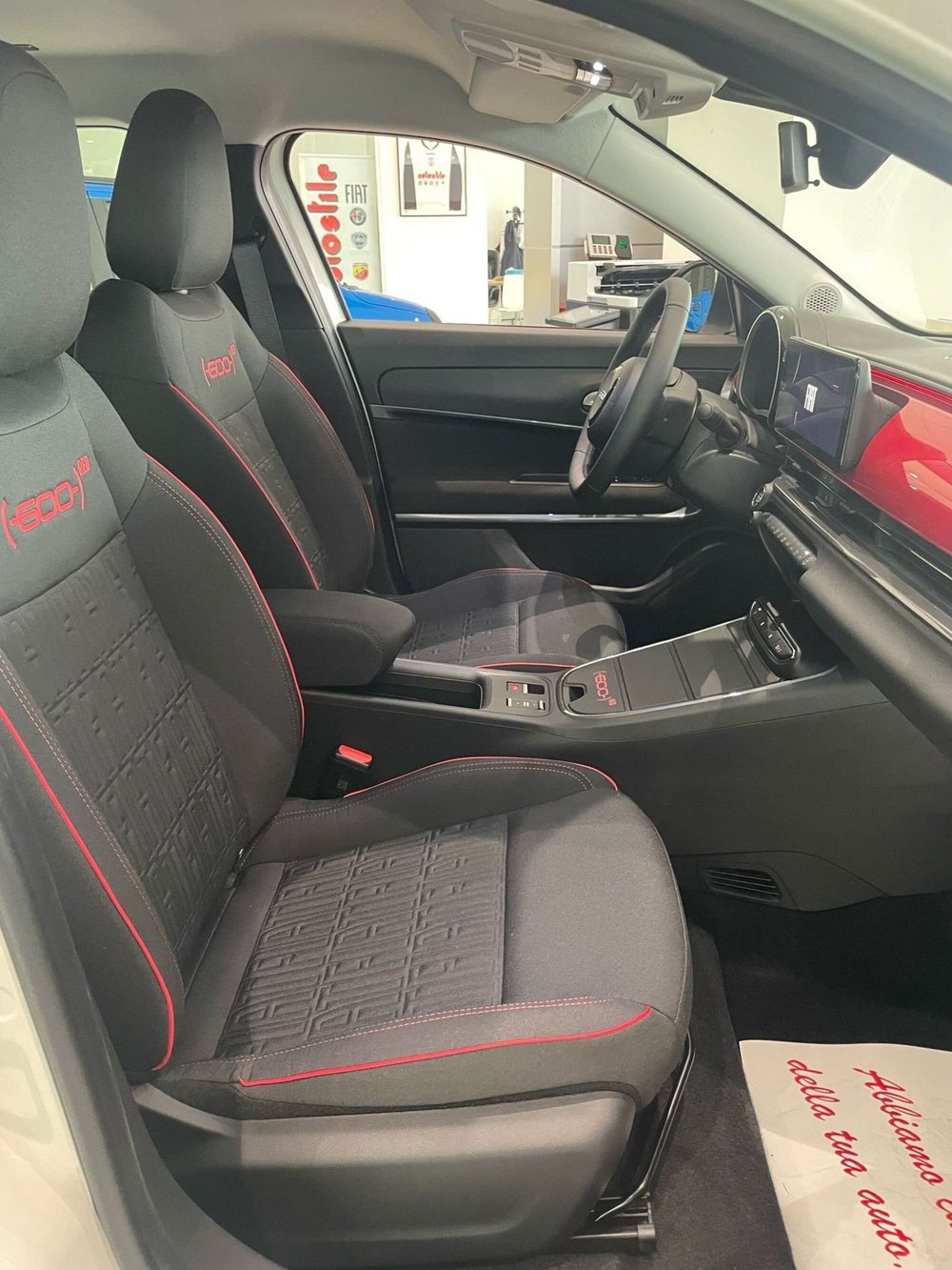 Fiat 600e nuova a Reggio Emilia (12)