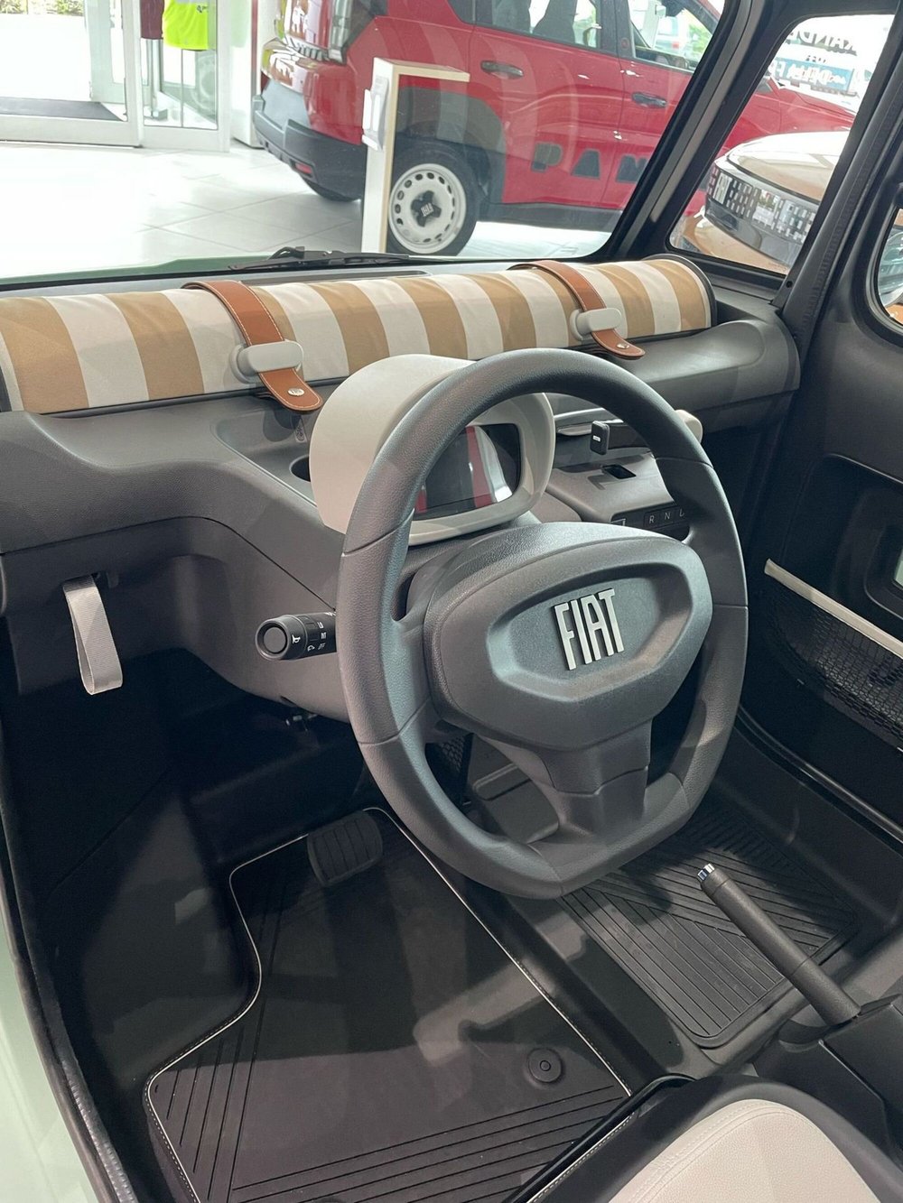 Fiat Topolino nuova a Reggio Emilia (6)