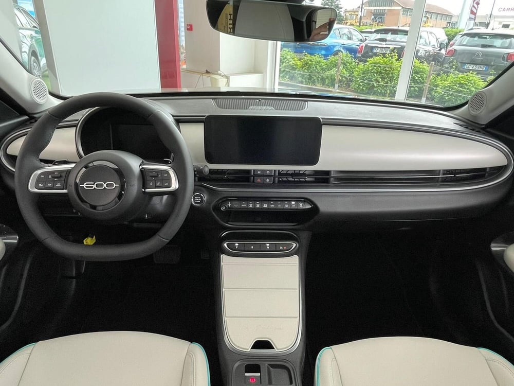 Fiat 600 nuova a Reggio Emilia (9)