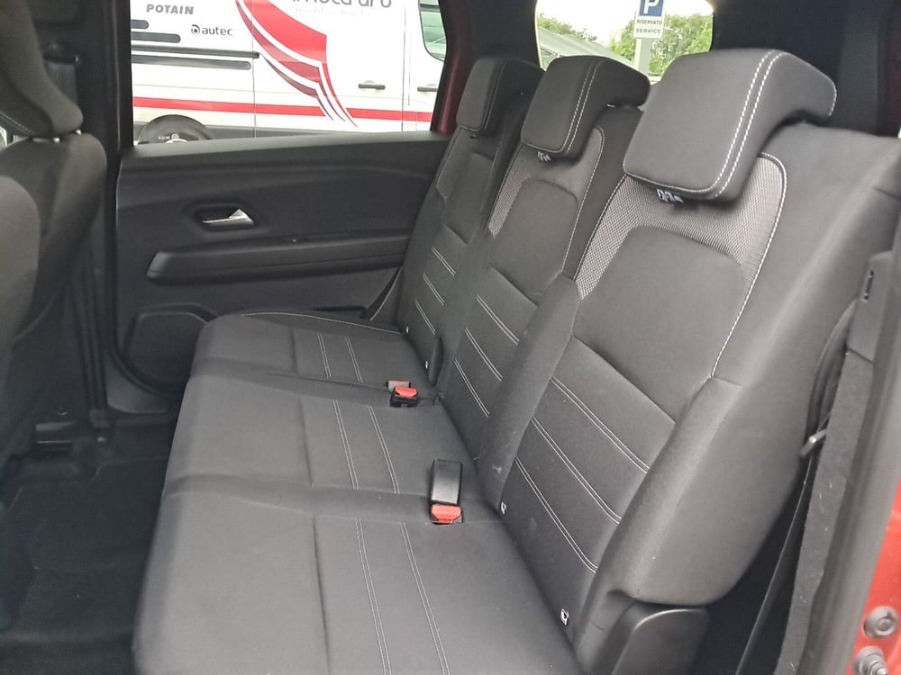 Dacia Jogger usata a Bologna (17)