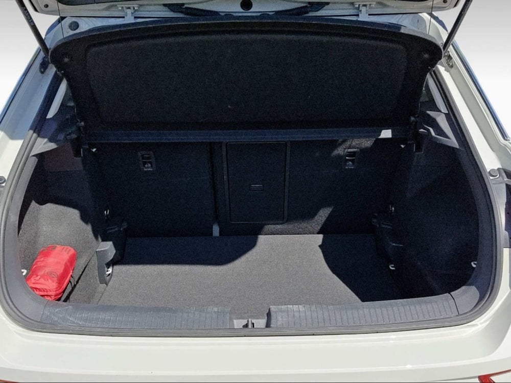 Volkswagen T-Roc usata a Livorno (12)